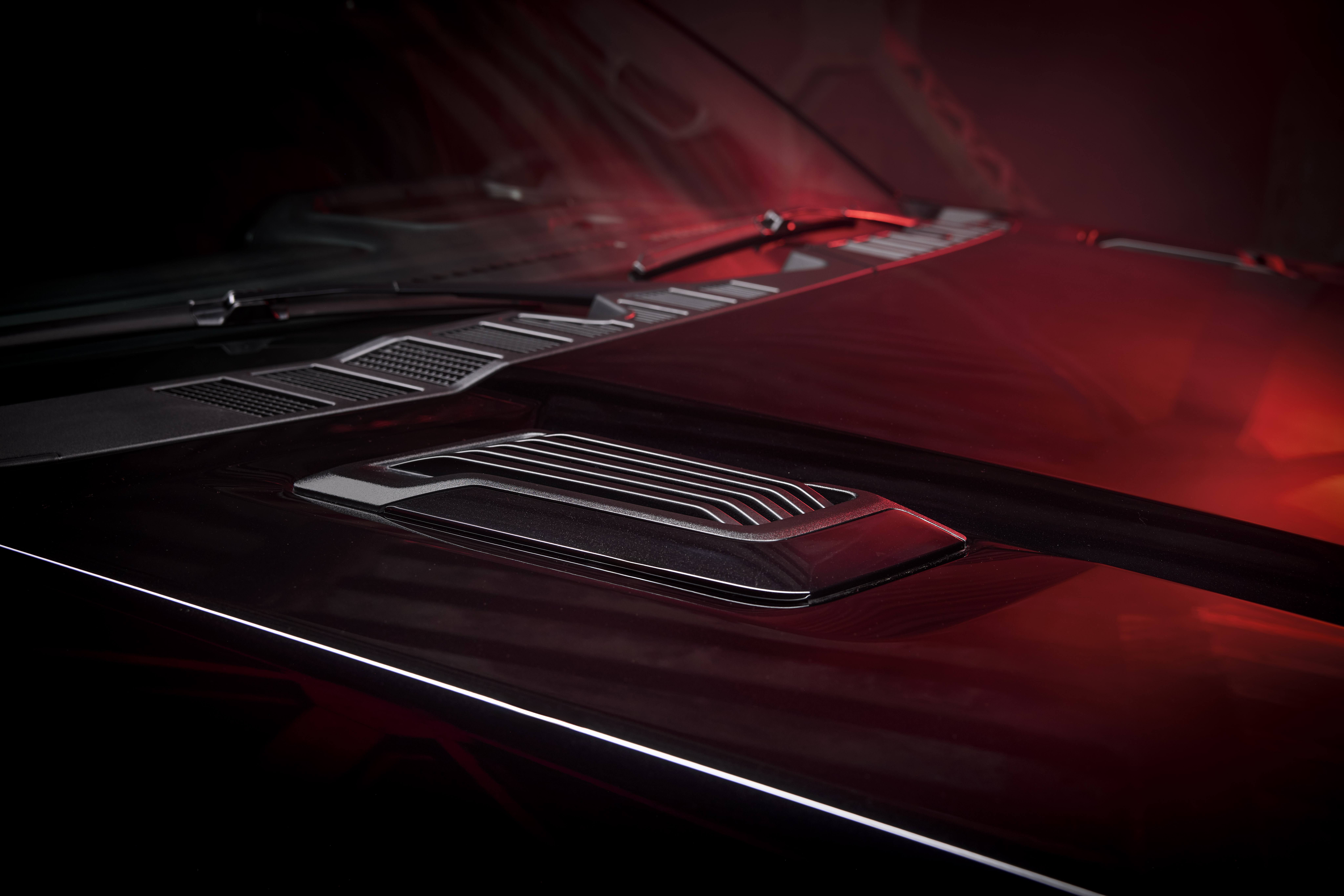 The hood vent on the F-150 Lobo.